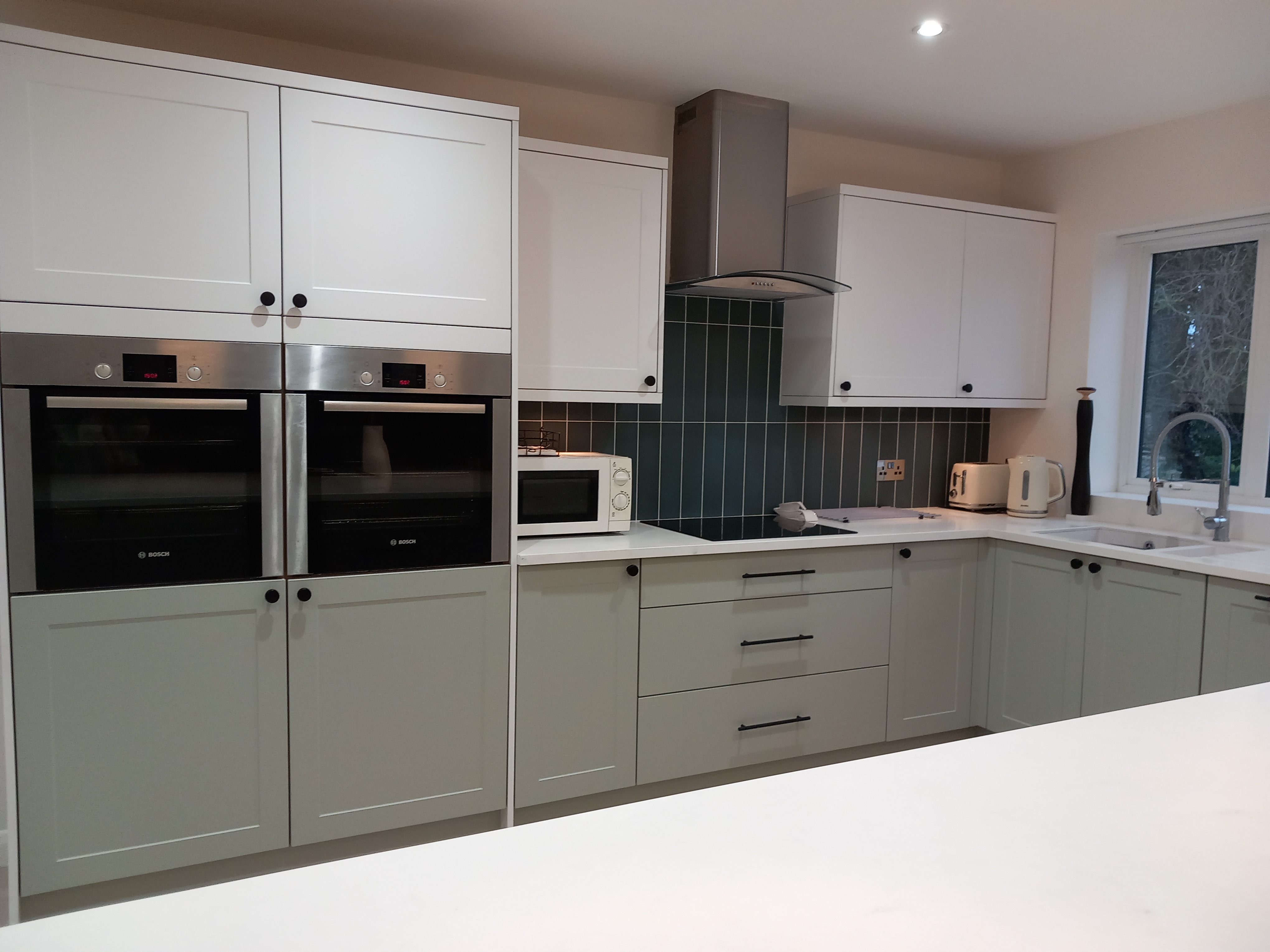 Matt Pistachio & Super Matt White Richmond Kitchen Doors
